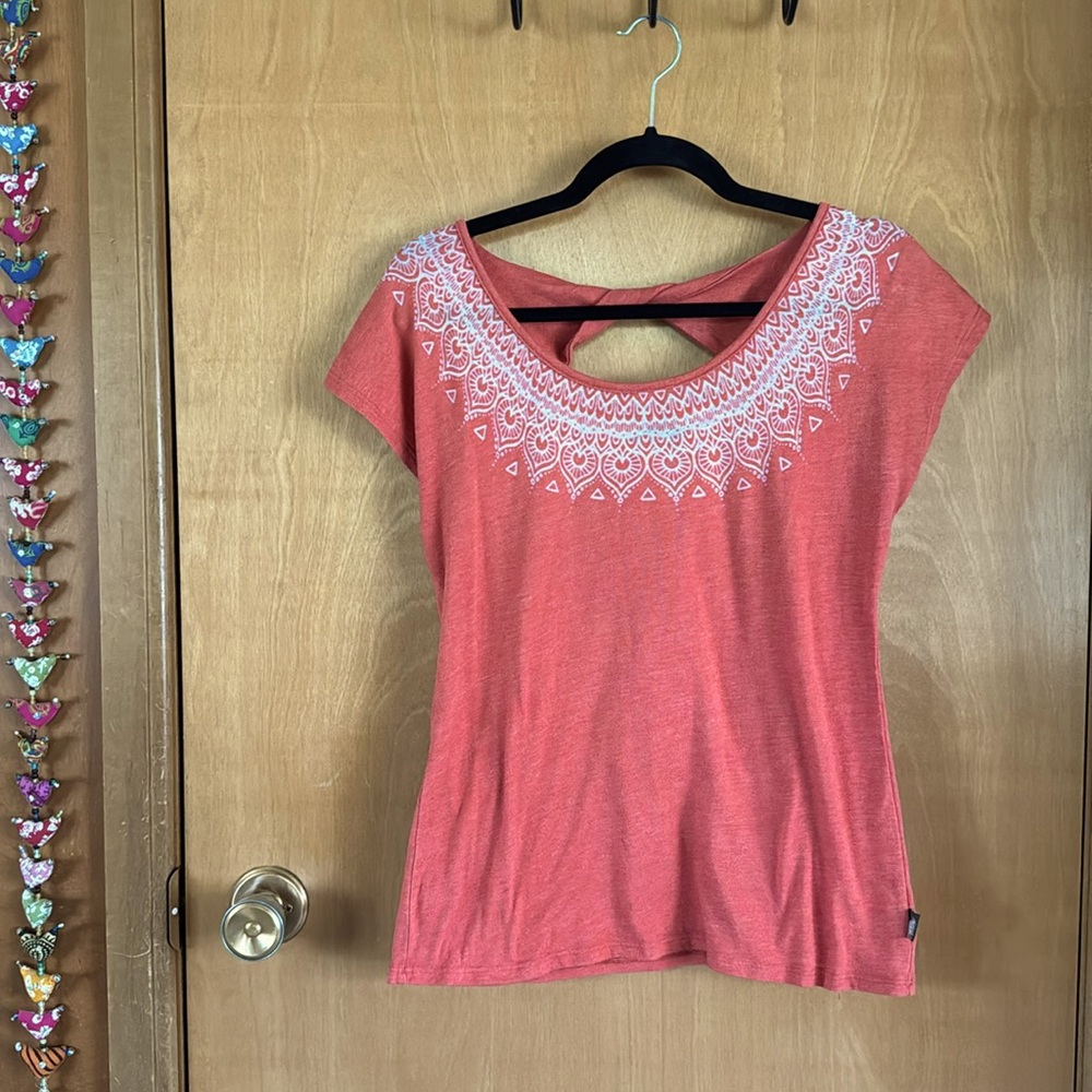 Prana twist-back t-shirt